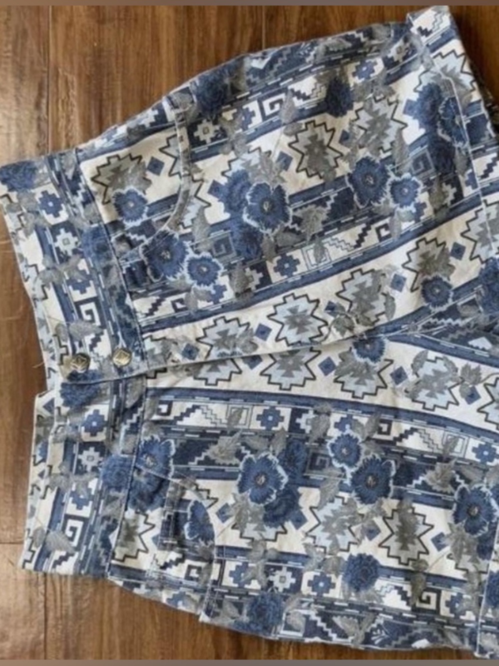Vintage 90s  Nuovo Aztec Western Shorts  Blue High Waisted